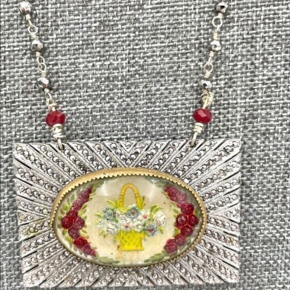 Vintage silver necklace with floral vase pendant